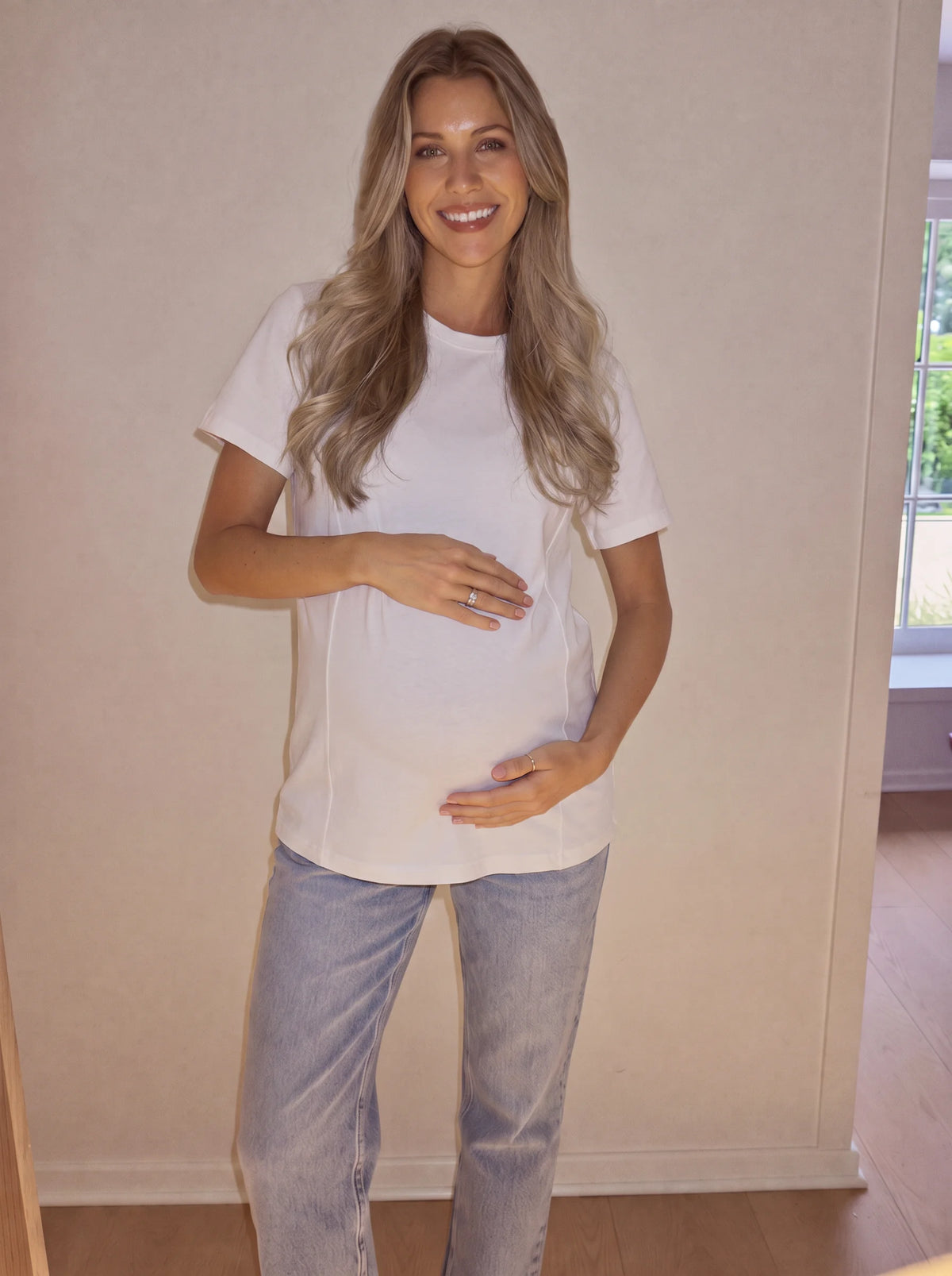 White hidden zip maternity and nursing tee