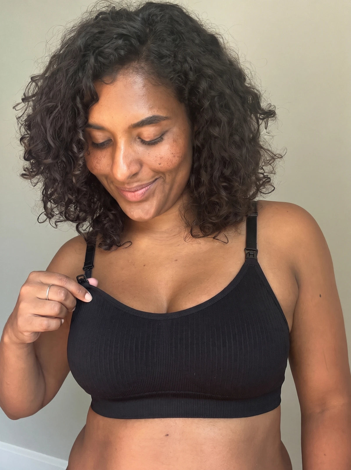 AURA Nursing Bra in Black