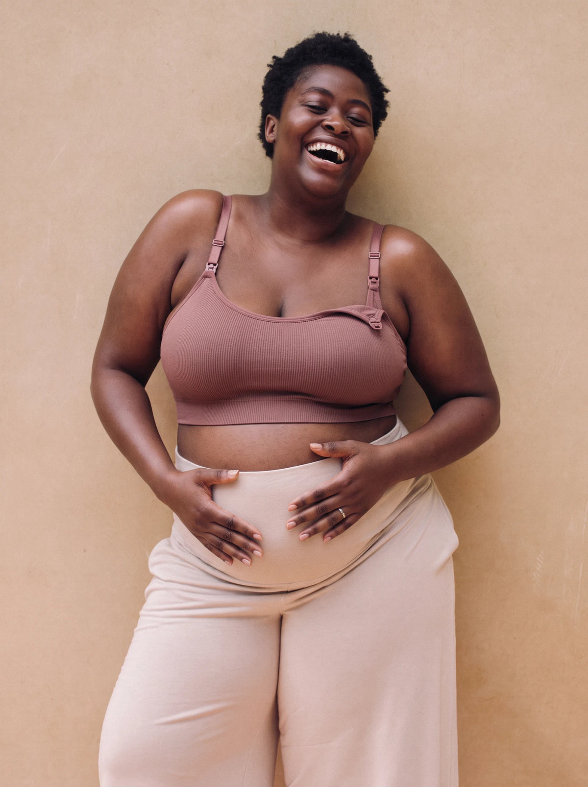 Aura Nursing Bra in Coffee on a pregnant mom